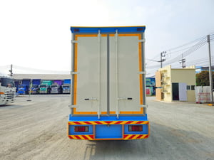 สี่ล้อตู้ HINO  ยางใหม่ 2 เส้น XZU 136 แรง ปี 2563  ยาว 3.2 กว้างใน 1.8 กว้างนอก 1.86  Sาคา 610,000.-(173)