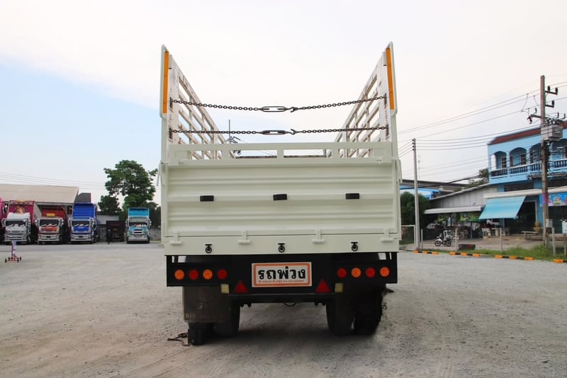 หางคอก สองเพลา อู่ เอสเคที ปี 2565 ยาว 7.0 กว้าง 2.5 สูง 2.0 Sาคา 450,000.-(6467)