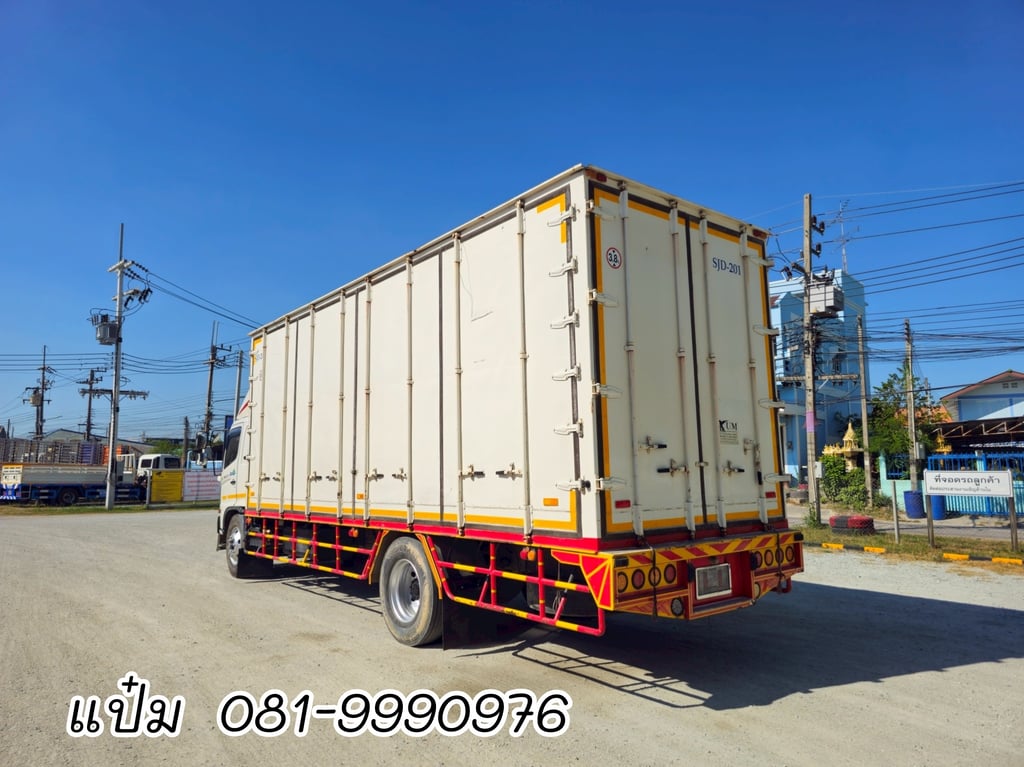 🚚หกล้อตู้สิบบาน   ปี 2556 HINO  212  แรง Sาคา 920,000.-(0988)