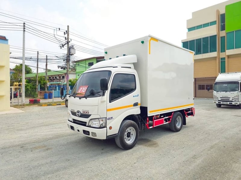 สี่ล้อตู้ HINO XZU 136 แรง ปี 2563 ยาว 3.16 กว้างนอก 1.89 กว้างใน 1.82สูงใน 2.09 โปร 620,000.-(637) สี่ล้อตู้ HINO XZU 136 แรง ปี 2563 ยาว 3.16 กว้างนอก 1.89 กว้างใน 1.82สูงใน 2.09 โปร 620,000.-(637)