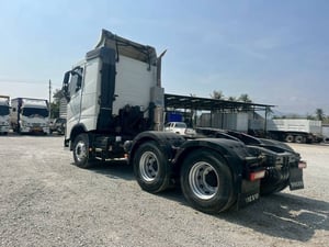 สิบล้อหัวลาก Volvo FH 440 แรงม้า ปี 58 (8454) สิบล้อหัวลาก Volvo FH 440 แรงม้า ปี 58 (8454)