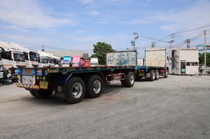 หางพ่วงพื้นเรียบ สามเพลา อู่ ซุ่นชัย ปี 2559(2767 ) ยาว 7.5 กว้าง 2.55 สูง 1.1 โทร 081-9990976 แป๋ม