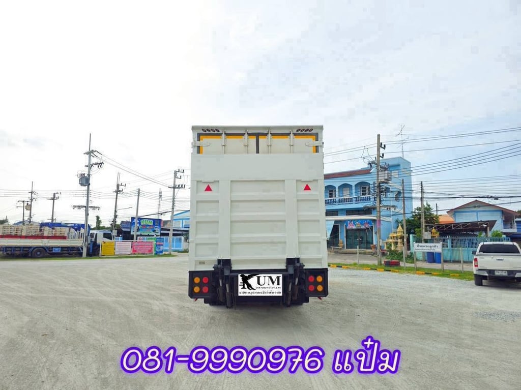 🚚หกล้อตู้สิบบาน ISUZU FTR 240 แรง  ปี 2564 ราคา 1,590,000 บาท(5105