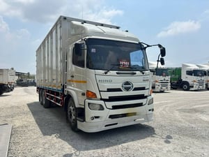 HINO FL8J 260 แรง ปี 2561 ยาวนอก 7.6สูงใน 2.56 กว้างใน 2.36 ลดเหลือ 1,650,000.- (2717) HINO FL8J 260 แรง ปี 2561 ยาวนอก 7.6สูงใน 2.56 กว้างใน 2.36 ลดเหลือ 1,650,000.- (2717)