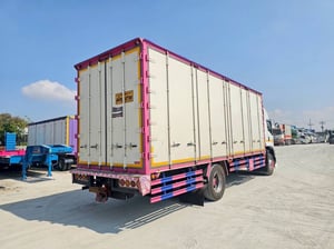 หกล้อตู้สิบบาน ISUZU  FTR 240 แรง  ปี 2565  ยาว 7.60กว้าง 2.38 สูงใน 2.55   Sาคา  1,770,000.- (5322)