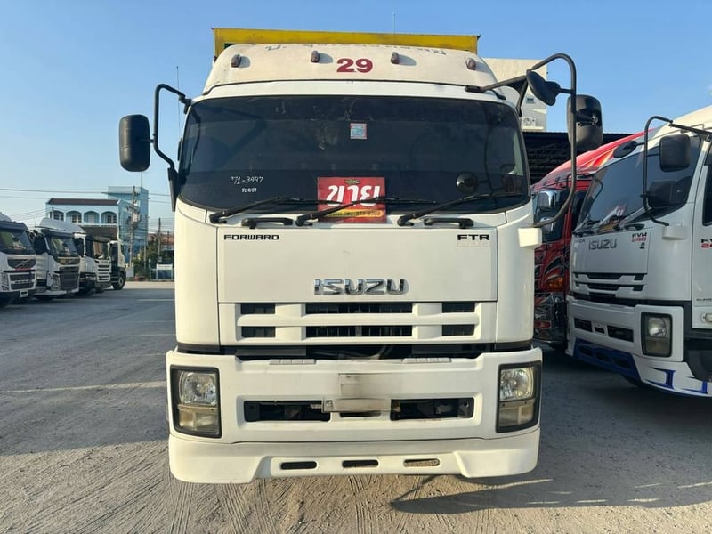 หกล้อตู้สิบบาน ISUZU  FTR 240 แรง  ปี 2559 (3447) พร้อมลิฟท์ท้าย ยาว 7.70 กว้างใน 2.45 สูงใน 2.60 