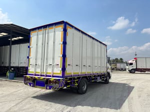 🚚 หกล้อตู้สิบบาน ISUZU FRR 210 ปี 66 Sาคา  1,110,000.-(8215)