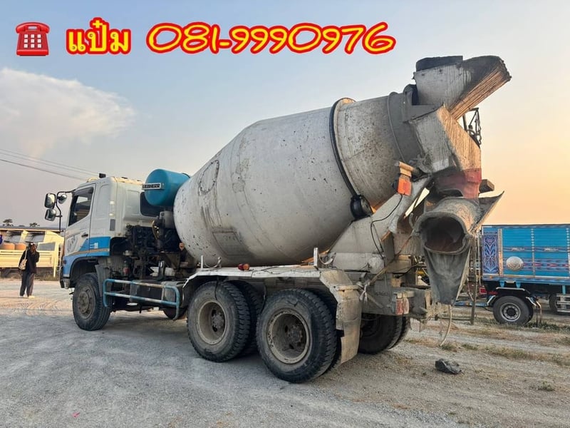 สิบล้อโม่ปูน  ปี 2555 **** เพียง 1,110,000.-****     ไมล์ 240,XXX โล (1281 )