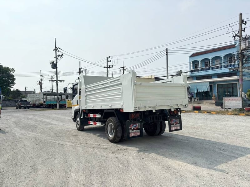 หกล้อดั้มพ์ ISUZU FRR 210 แรง 2566 (4606)