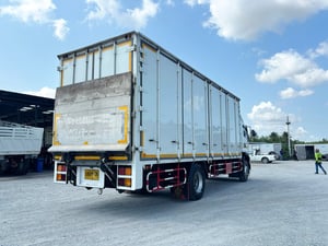 🚚หกล้อตู้สิบบาน ISUZU FTR   240 เเรง ปี 2565 Sาคา  1,760,000.-(2375)