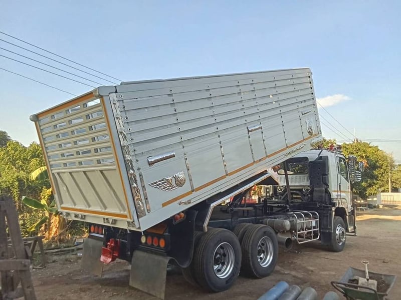 สิบล้อดั้มพ์ ISUZU  FXZ 360 แรง  ปี 2565  ยาว 6.35 สูง 1.98 กว้าง 2.50 (5346) Vาย 2,330,000.-