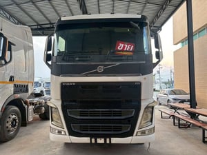 สิบล้อหัวลาก Volvo FH 440 แรงม้า ปี 58 (8454)