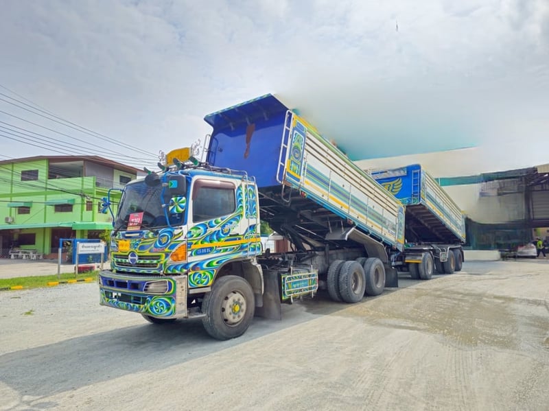 สิบล้อดั้มพ์ พ่วงเเม่ลูก ปี 2556 HINO FM1A 344 เเรงม้า Sาคา 1,390,000.-(3163)(3164) สิบล้อดั้มพ์ พ่วงเเม่ลูก ปี 2556 HINO FM1A 344 เเรงม้า Sาคา 1,390,000.-(3163)(3164)