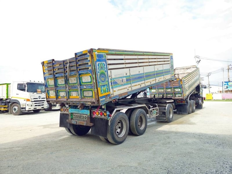 สิบล้อดั้มพ์ พ่วงเเม่ลูก  ปี 2556 HINO FM1A  344 เเรงม้า (กำลังเก็บงาน) Sาคา 1,690,000.-(3163)(3164)
