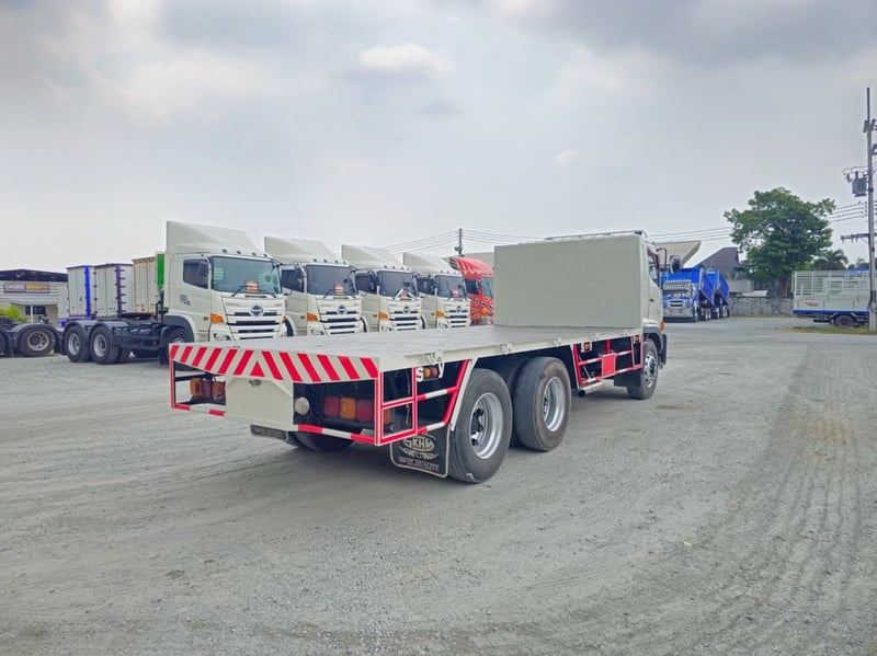 สิบล้อพื้นเรียบ HINO FL8J 260 แรง ปี 2560 ยาว 6.11 กว้าง 2.54 ( 1784) สิบล้อพื้นเรียบ HINO FL8J 260 แรง ปี 2560 ยาว 6.11 กว้าง 2.54 ( 1784)