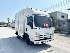 🚛หกล้อตู้ ISUZU NMR 130 แรง ปี 2558 ยาว 3.02สูง 1.97 กว้าง1.91 Sาคา 530,000 บาn( 5477) 🚛หกล้อตู้ ISUZU NMR 130 แรง ปี 2558 ยาว 3.02สูง 1.97 กว้าง1.91 Sาคา 530,000 บาn( 5477)