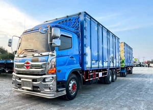 สิบล้อตู้สิบบาน HINO FL8J  260 แรงม้า ปี 2565 (7642) ตู้อู่สมศักดิ์ กว้าง 2.4 เมตร 