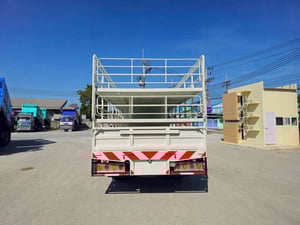 หกล้อคอก ISUZU  FRR 190 แรง  ปี 2564  ยาว 5.6 สูง 2.0 กว้าง 2.45 Sาคา 1,010,000. -(4513) ยางใหม่ 4 เส้น