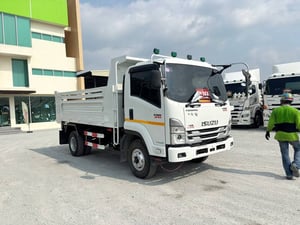 หกล้อดั้มพ์ ISUZU FRR 210 แรง 2566 (4606)