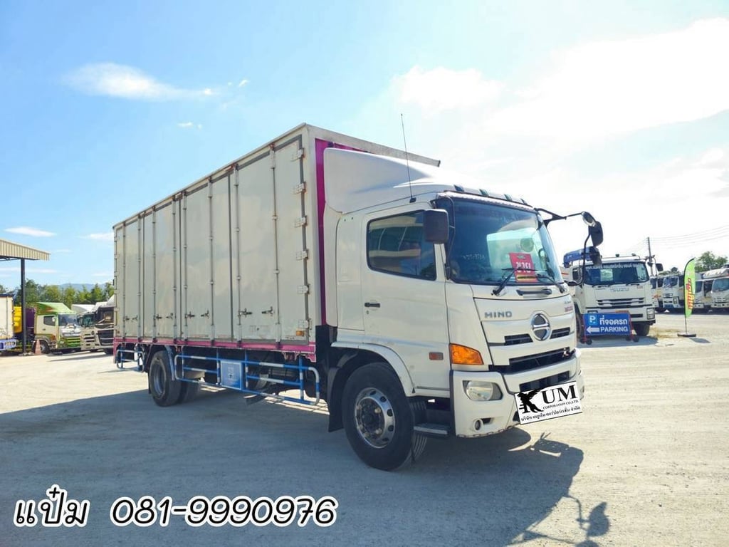 🚚หกล้อตู้สิบบาน ปี 2562 HINO FG8J  240 เเรงม้า Sาคา 1,550,000.-(8724)