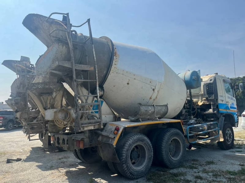 Vายด่วน  รถโม่ ปี 2555  โม่ 7 คิว HINO  FM1A  330 เเรงม้า ลีบเเฮร์ 1,020,000.-( 0741 )