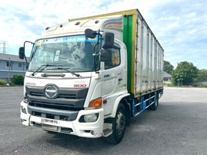 หกล้อตู้สิบบาน HINO FG8J 240 แรงม้า ปี 59 (3446) หกล้อตู้สิบบาน HINO FG8J 240 แรงม้า ปี 59 (3446)