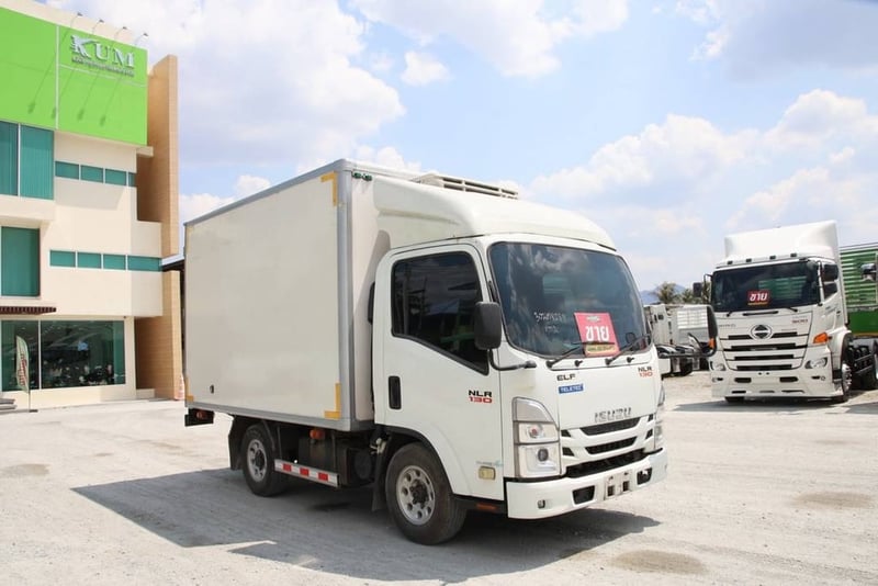สี่ล้อตู้เย็น ISUZU  NLR 130 แรง  ปี 2566  Vาย 820,000.- (8088)