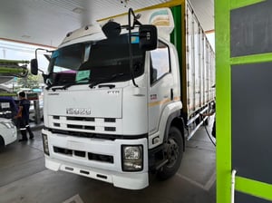 หกล้อตู้สิบบาน Isuzu Ftr  240 แรง ปี 2559 (3447)