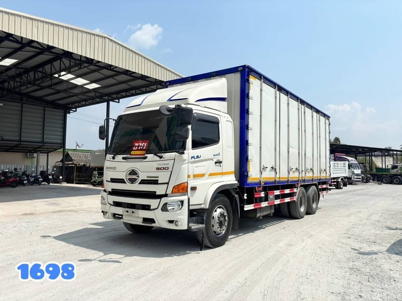 HINO FG8J 240แรงม้า รถบรรทุก 10ล้อ ตู้แห้ง
