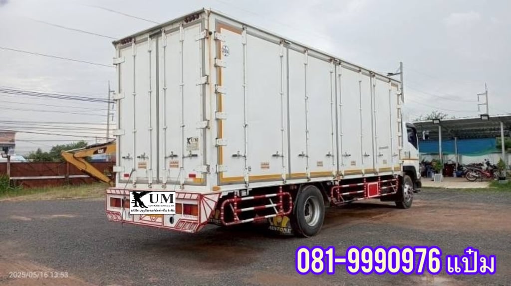 หกล้อตู้สิบบานมือสอง ISUZU  FTR  240 แรงม้า ปี 2558 8 น๊อต ราคา   990,000.-(2715) 