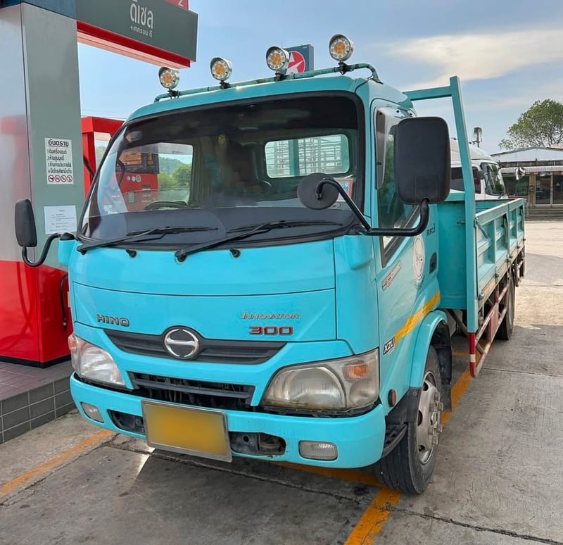 หกล้อกระบะคาร์โก้ Hino XZU 150 แรง ปี 2563 (5876) 💥เพียง 620,000 บาn 