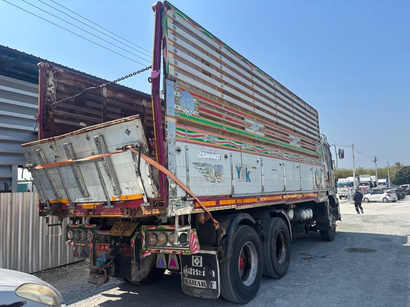 สิบล้อดั้มพ์เกษตร ISUZU FXZ 360 แรงม้า ปี 2553 (0361) สิบล้อดั้มพ์เกษตร ISUZU FXZ 360 แรงม้า ปี 2553 (0361)