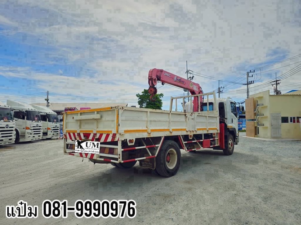 🚚หกล้อติดเครน  ปี 2557 ISUZU  FTR  240 แรงม้า ราคา  1,310,000.-(0947)