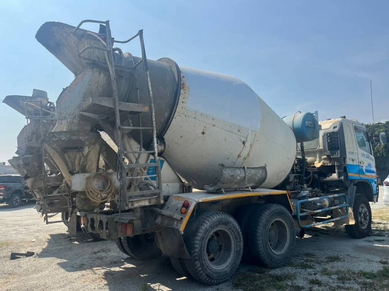 รถโม่ ปี 2555  โม่ 7 คิว HINO  FM1A  330 เเรงม้า ลีบเเฮร์ 1,020,000.-( 0741 )