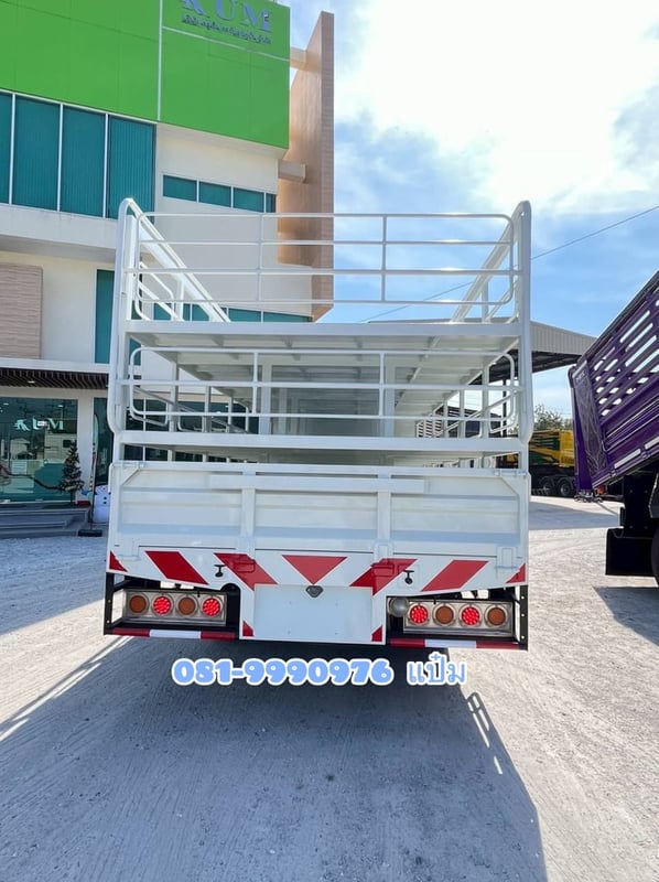 หกล้อคอก ISUZU  FRR 190 แรง  ปี 2564  ยาว 5.6 สูง 2.0 กว้าง 2.45 Sาคา 1,010,000. -(4513) ยางใหม่ 4 เส้น