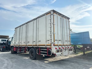 หกล้อตู้สิบบาน HINO FG8J 240 แรงม้า ปี 2560 (7915) 💥เพียง 1,260,000.- หกล้อตู้สิบบาน HINO FG8J 240 แรงม้า ปี 2560 (7915) 💥เพียง 1,260,000.-