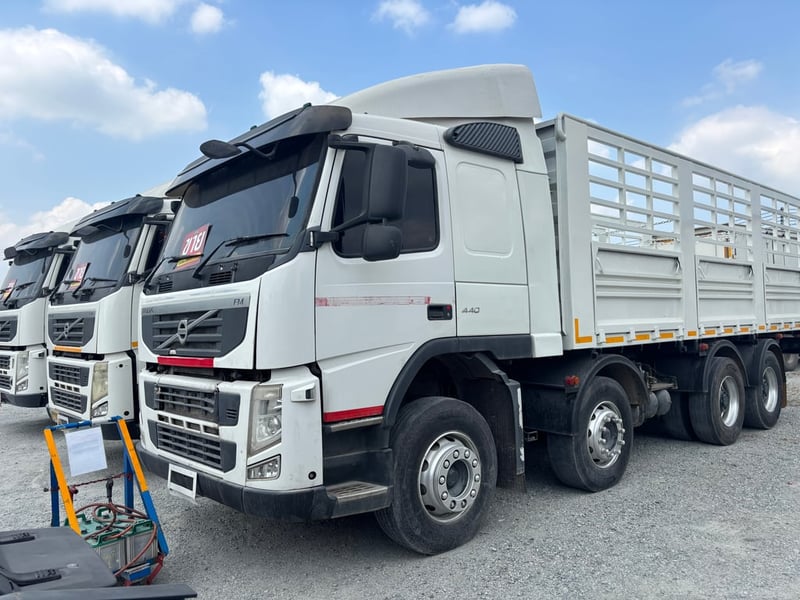 สิบสองล้อคอก VOLVO FM 440 เเรงม้า ปี 56