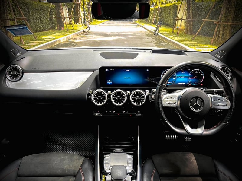 Mercedes Benz GLA35 AMG 4Matic 2022Y. เพียงแค่คิดชีวิตก็เปลี่ยน