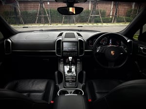 Porsche Cayenne S E-Hybrid 2014Y.