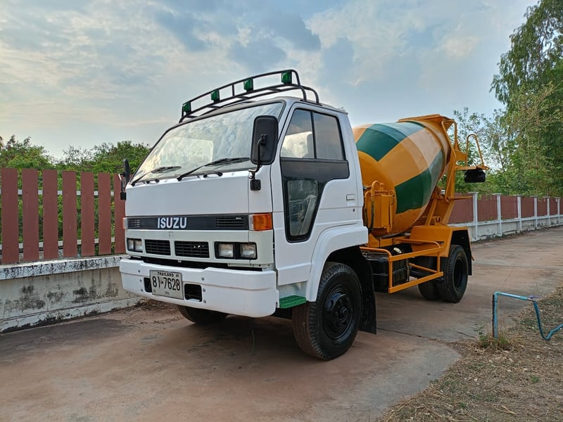 รถโม่ปูน 6ล้อ ISUZU NRR 175แรงม้า 2.5คิว เช็คบิ้วใหม่ทั้งคัน พร้อมใช้ ทะเบียนพร้อม