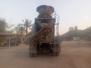 ขาย รถโม่ปูน นิสสัน เครื่อง 280แรงม้า 6คิว เครื่องดี โม่เร็ว ยางสวย พร้อมใช้ ราคา 260,000บาท สอบถามเพิ่มเติมโทร 0898896252