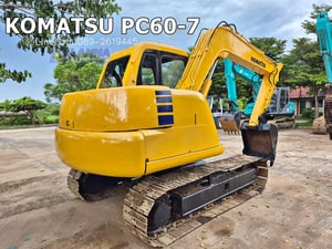 KOMATSU PC60-7 มีไลน์เจาะ sาคา 360,000 บาท เครื่องยนต์4D95 