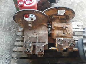 ปั๊มไฮดรอลิคSUMITOMO รถ12ตัน มี2ลูก sาคาลูกละ 23,000 