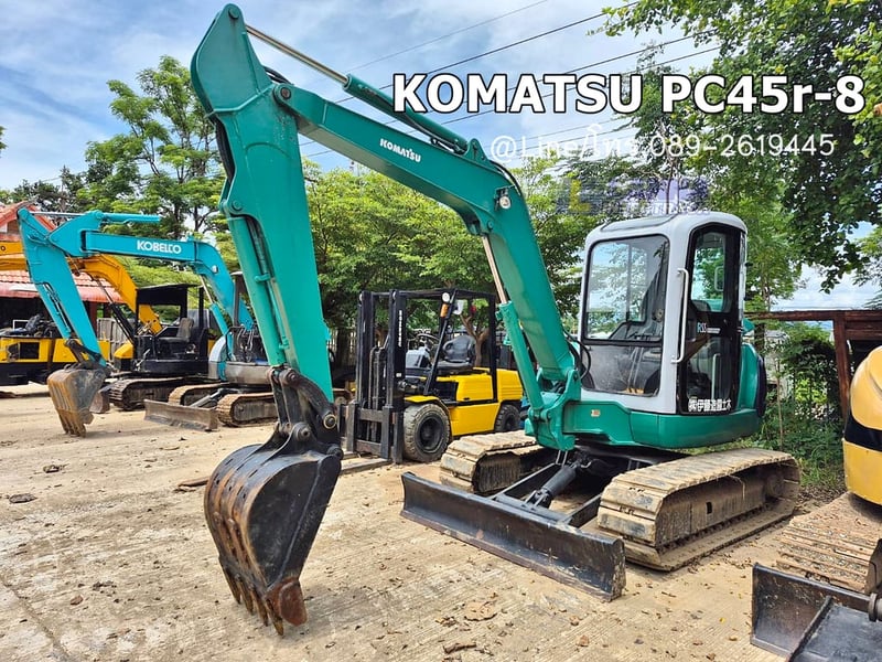 KOMATSU PC45R-8 sาคา 400,000 KOMATSU PC45R-8 sาคา 400,000