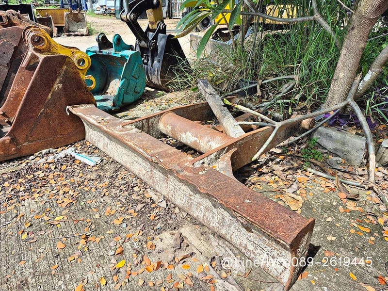 ใบดันรถขุด ยาว 1.85 เมตร ใบดันรถขุด ยาว 1.85 เมตร