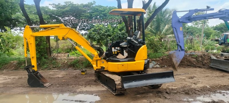 KOMATSU PC30MR-3 sาคา 295,000