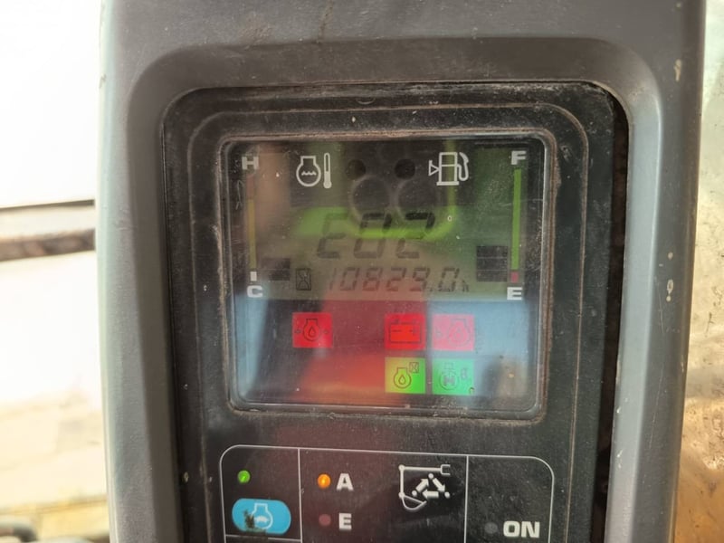 KOMATSU PC130-7K sาคา 470,000  📣📣 ขายตามสภาพ, ระบบได้, คันเร่งไม่ทำงาน