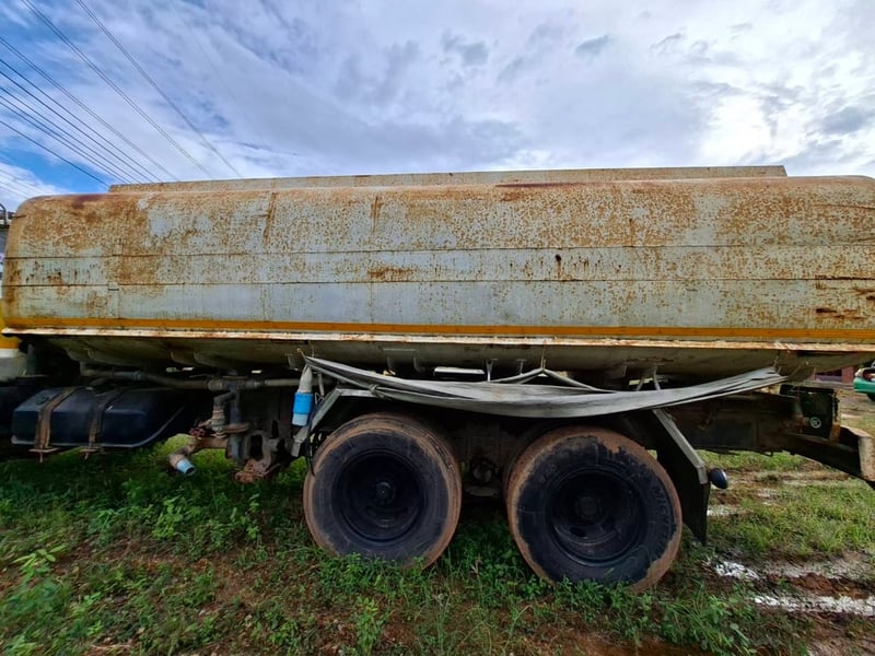 รถบรรทุกน้ำฮีโน่