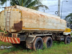 รถบรรทุกน้ำฮีโน่