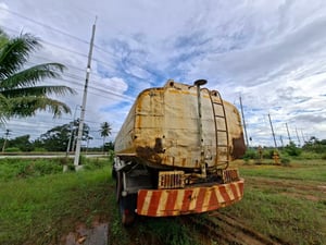 รถบรรทุกน้ำฮีโน่